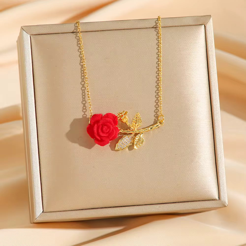 Romantic gold rose pendant necklace