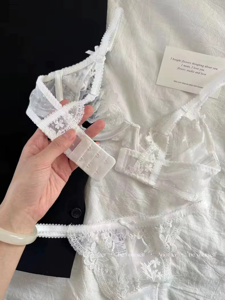 Women's sexy lace lingerie set