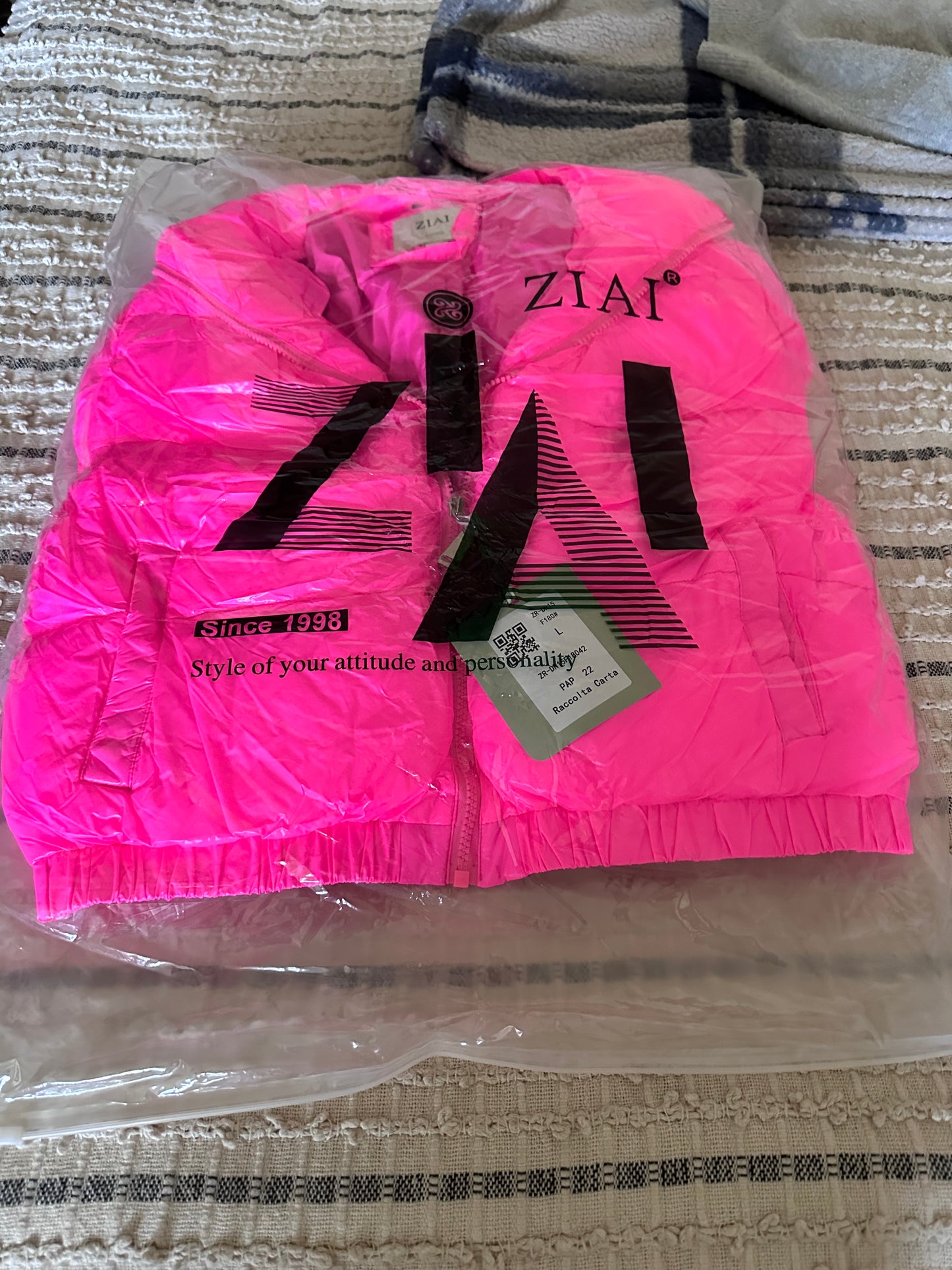 Neon short shiny jacket