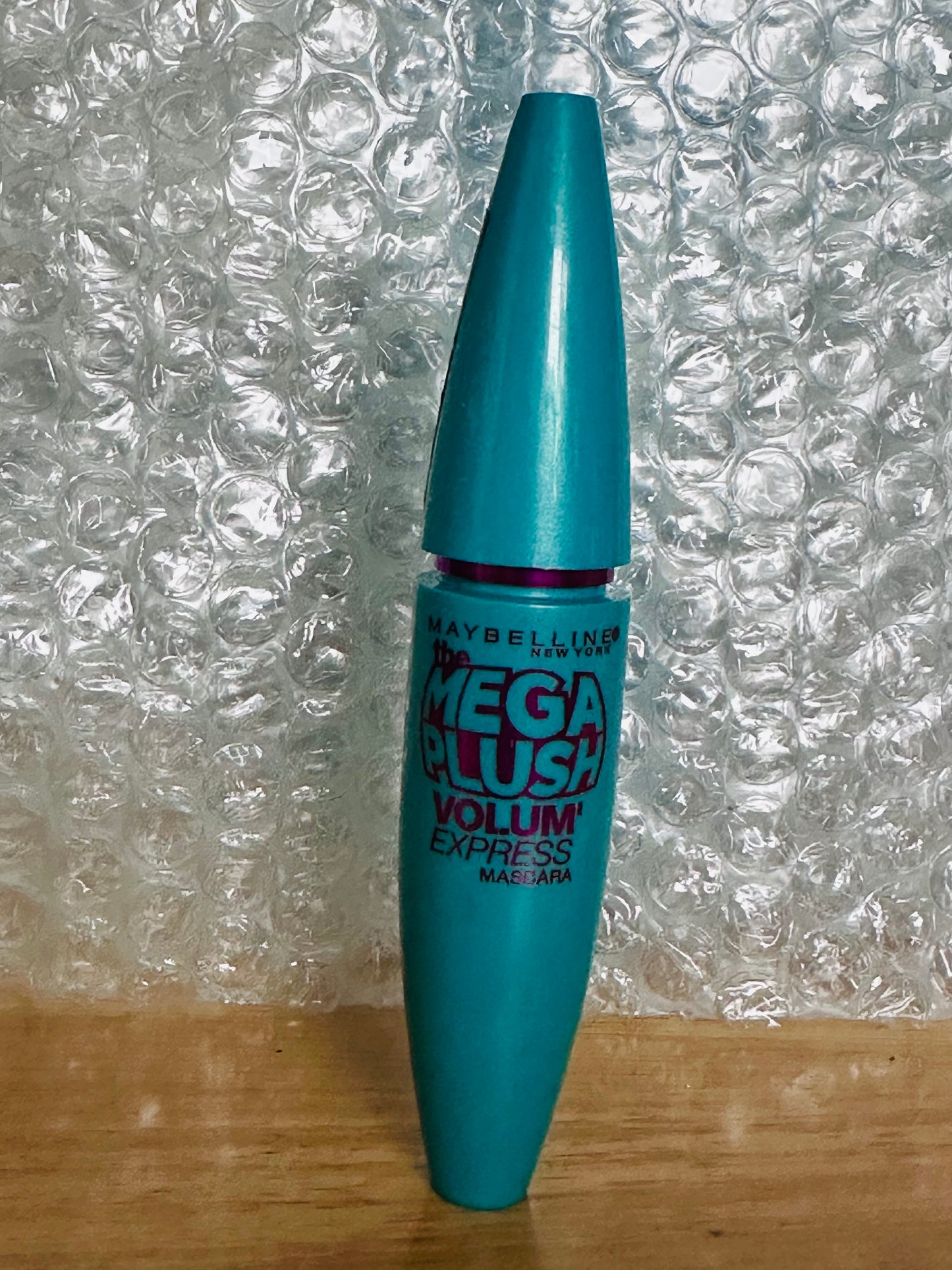 Maybelline Mega fluffy volume express