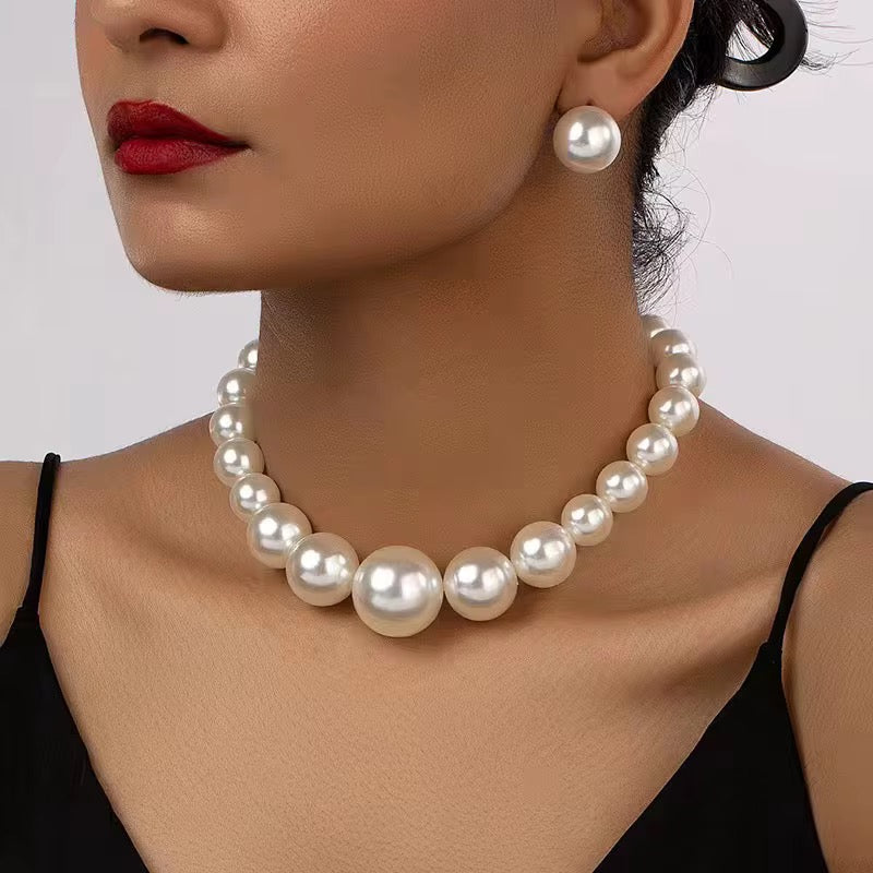 Vintage pearl necklace earrings