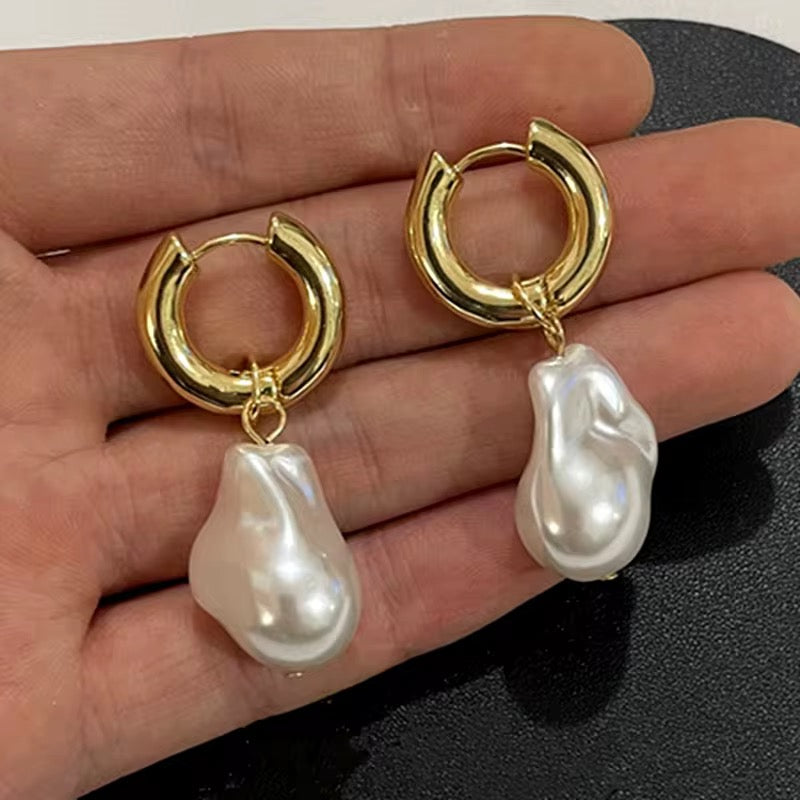 Geometric irregular pearl pendant earrings