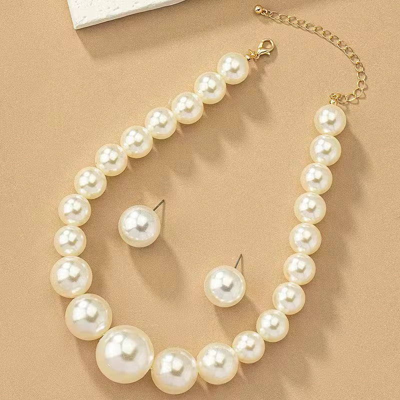 Vintage pearl necklace earrings
