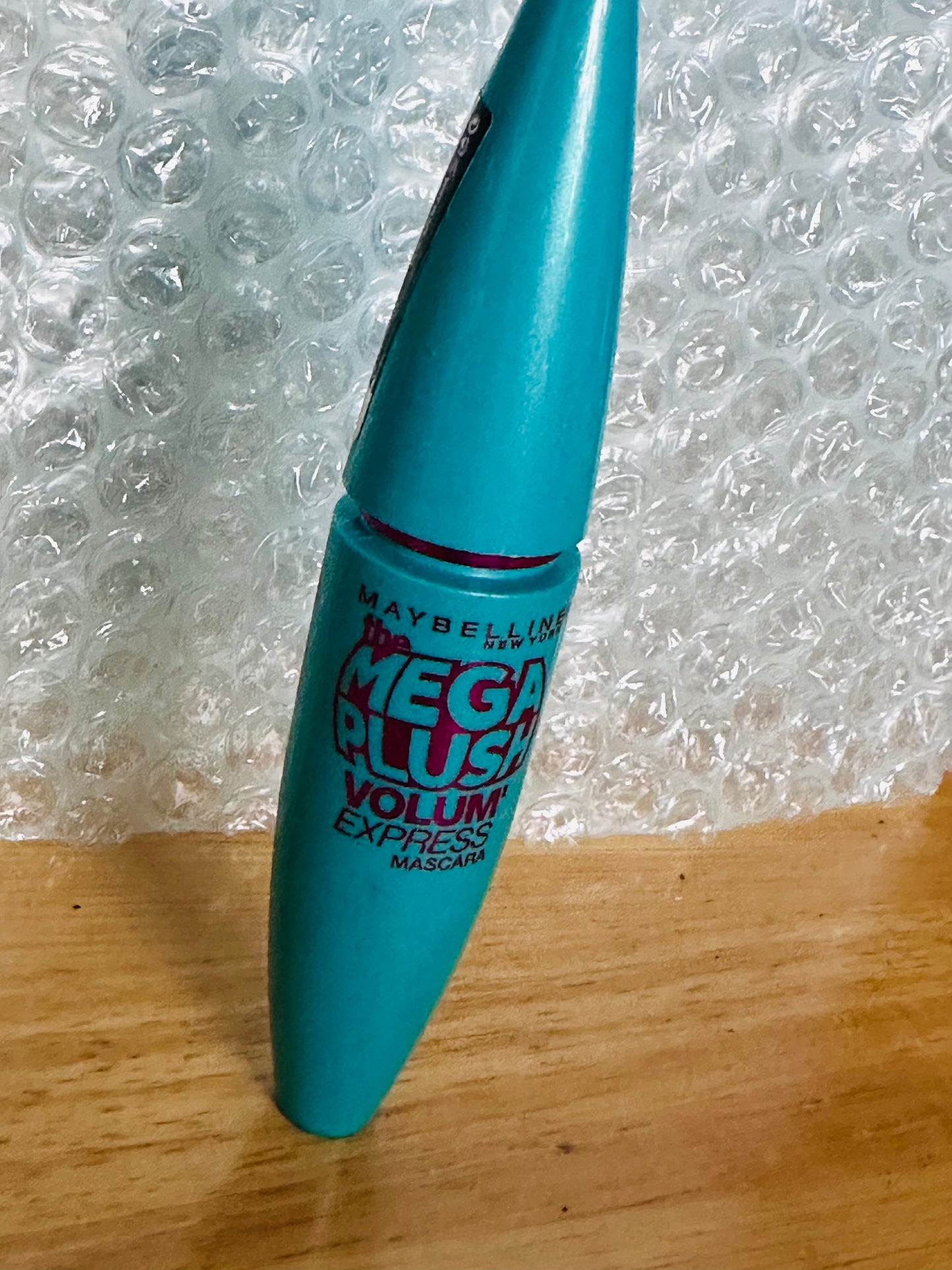 Maybelline Mega fluffy volume express