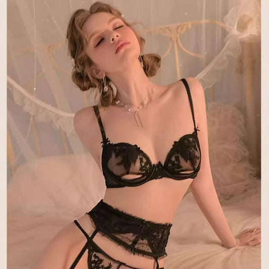 Women's sexy lace lingerie set